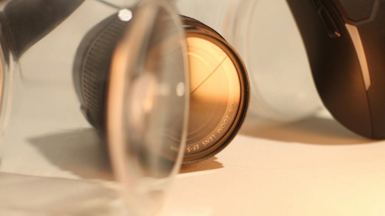 AI Powers New Mobile Camera Lens Designs for Phones